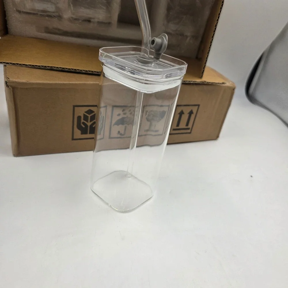 Square Glasses set of 8 with Glass Pour Spout and Lid N1